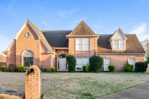 featured image of 7595 Lark Creek Cv