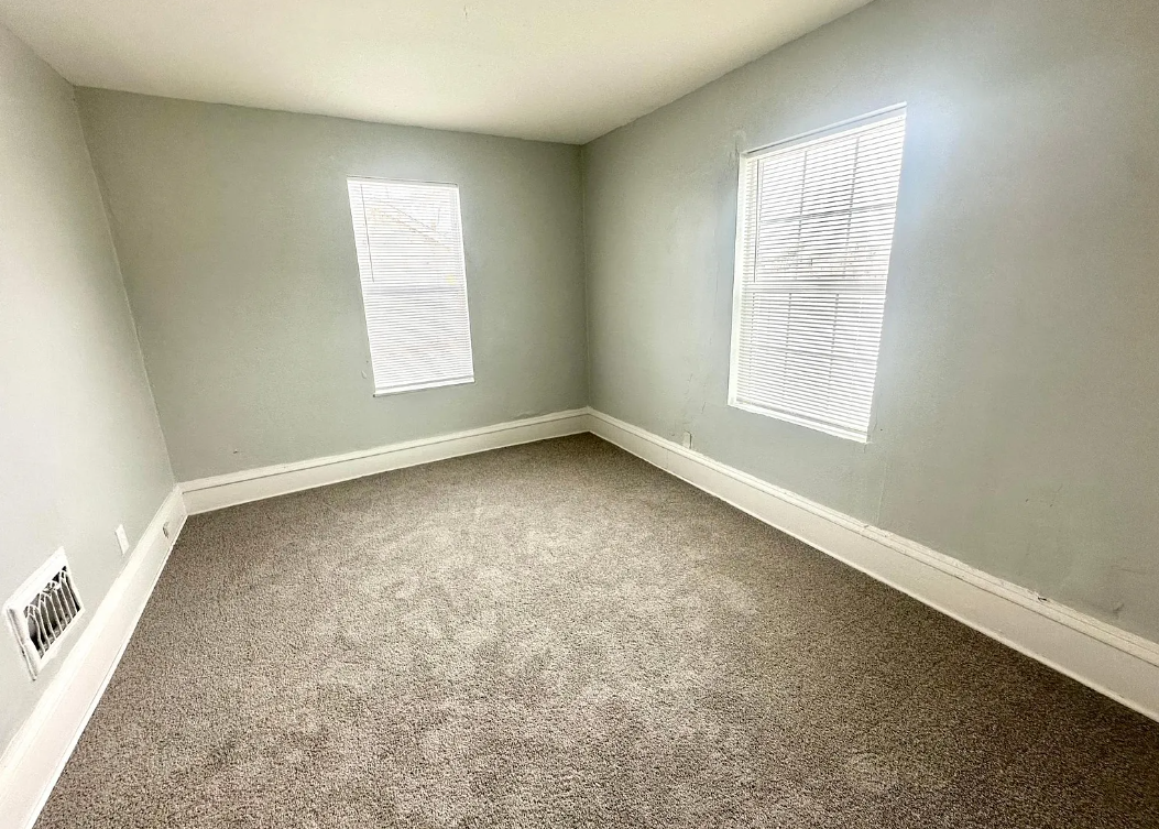 1402 21st Ave N #0 - Photo 4 of 9