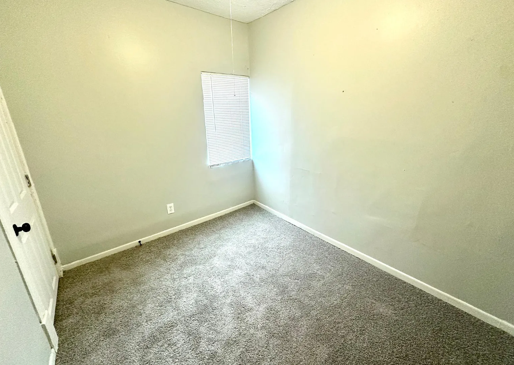 1402 21st Ave N #0 - Photo 6 of 9