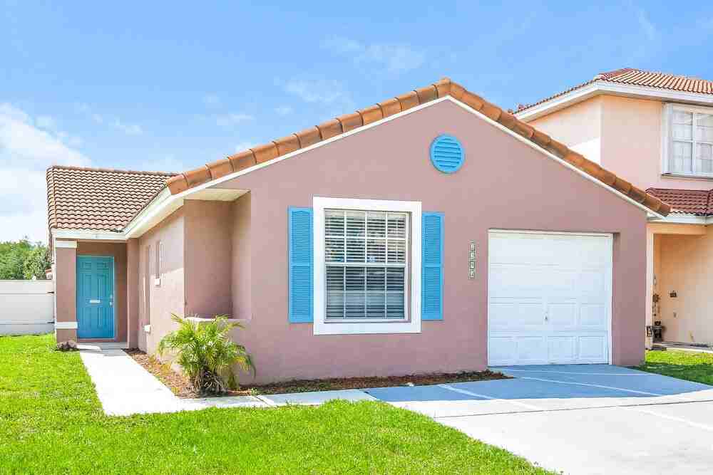 2294 Santa Lucia St - Photo 3 of 16