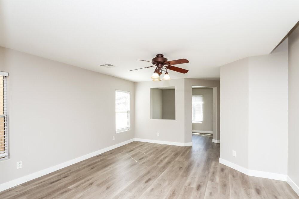 4792 W Shelbourne Ave - Photo 6 of 20