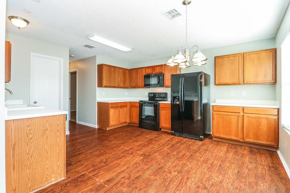 2036 Navada Way - Photo 5 of 18