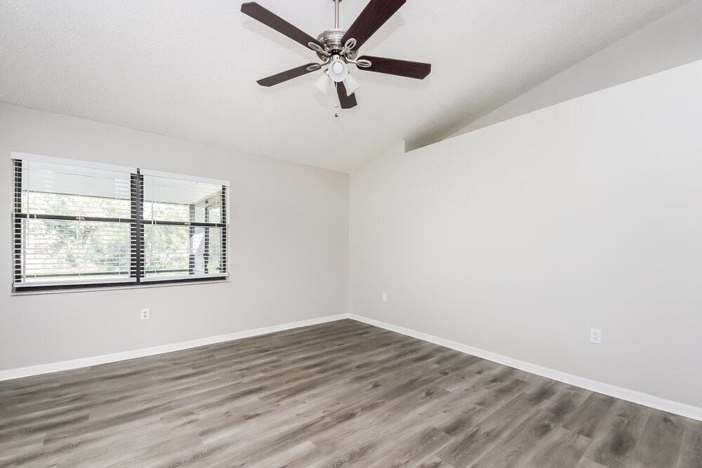 613 Deauville Ct - Photo 3 of 15