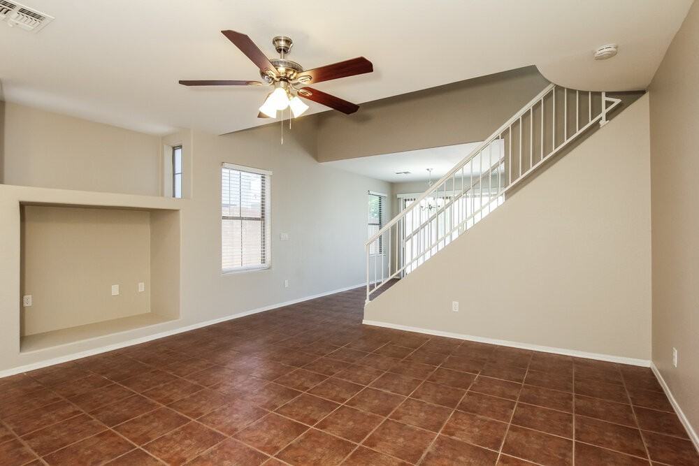 12811 W Sharon Dr - Photo 4 of 17