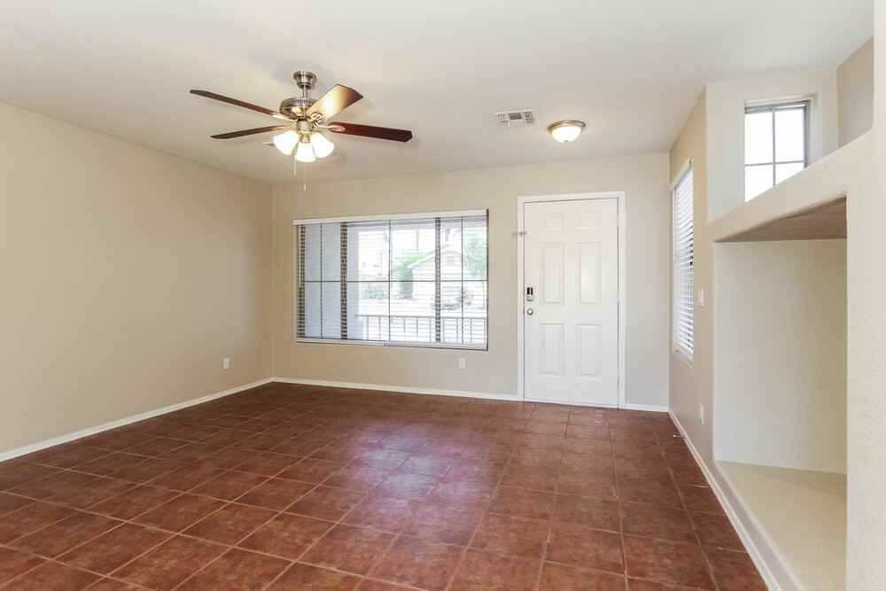 12811 W Sharon Dr - Photo 6 of 17