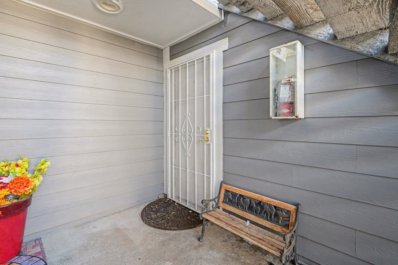 3474 South Eagle Street - 1Unit 101 #1 - Photo 3 of 19