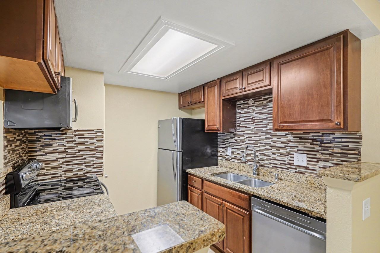 3474 South Eagle Street - 1Unit 101 #1 - Photo 5 of 19