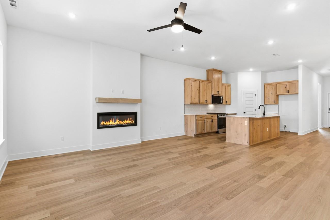 1810 East Fiji Street #1 - Photo 2 of 16
