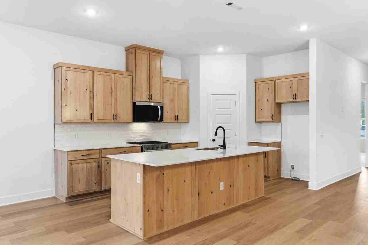 1810 East Fiji Street #1 - Photo 4 of 16