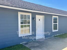 featured image of 218 E 14th St