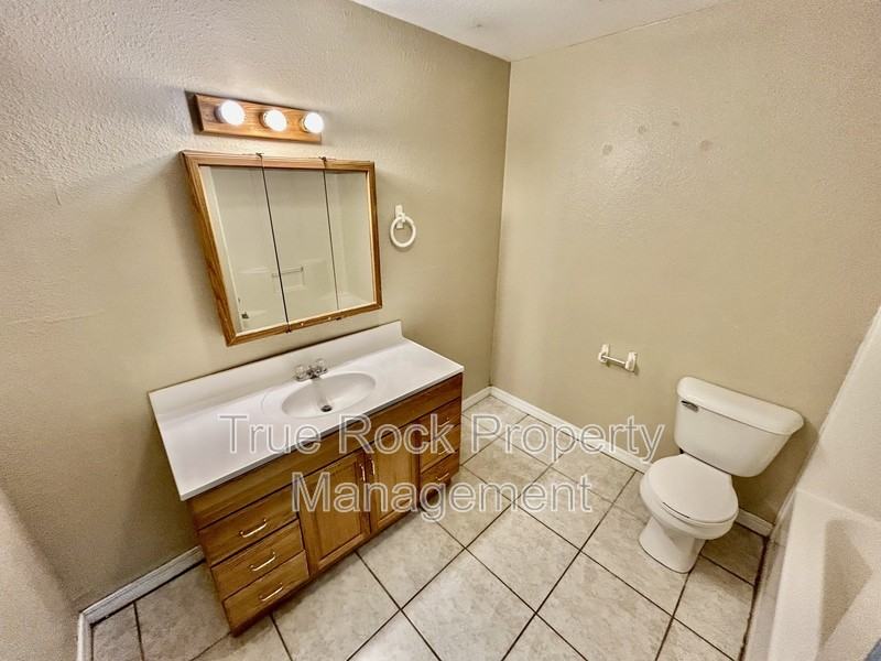 218 E 14th St - Photo 7 of 10