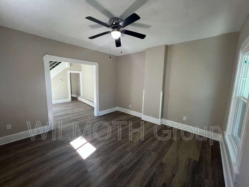 3236 Graceland Ave - Photo 3 of 21