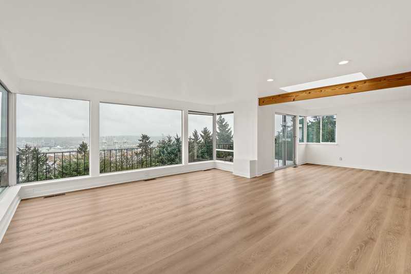 2410 37th Ave Sw - Photo 4 of 21