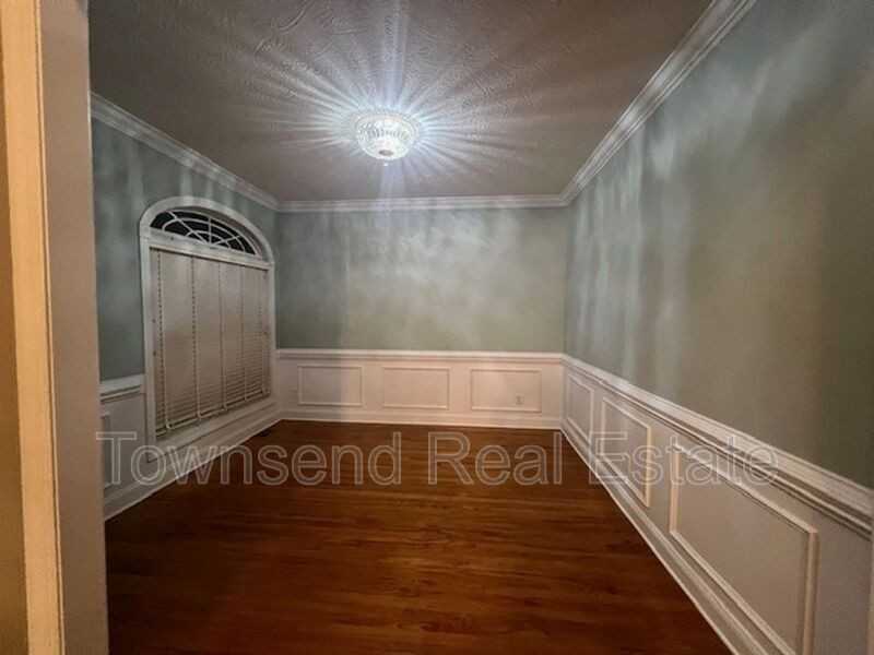 305 W Summerchase Dr - Photo 3 of 21