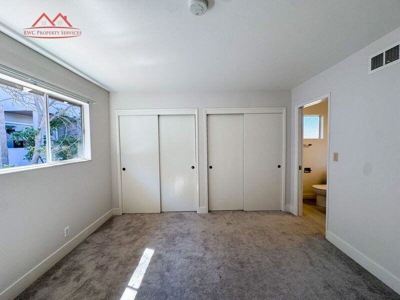 411 College Ave #D - Photo 5 of 12