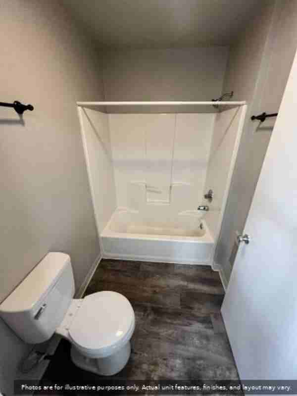 835 Wisconsin St - Photo 3 of 7