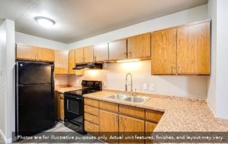 835 Wisconsin St - Photo 5 of 7