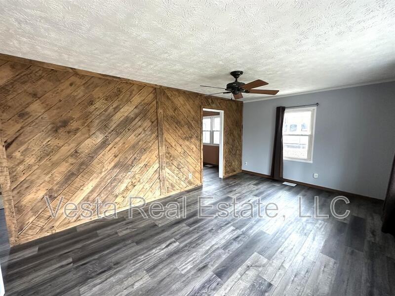 727 Dale St - Photo 5 of 16