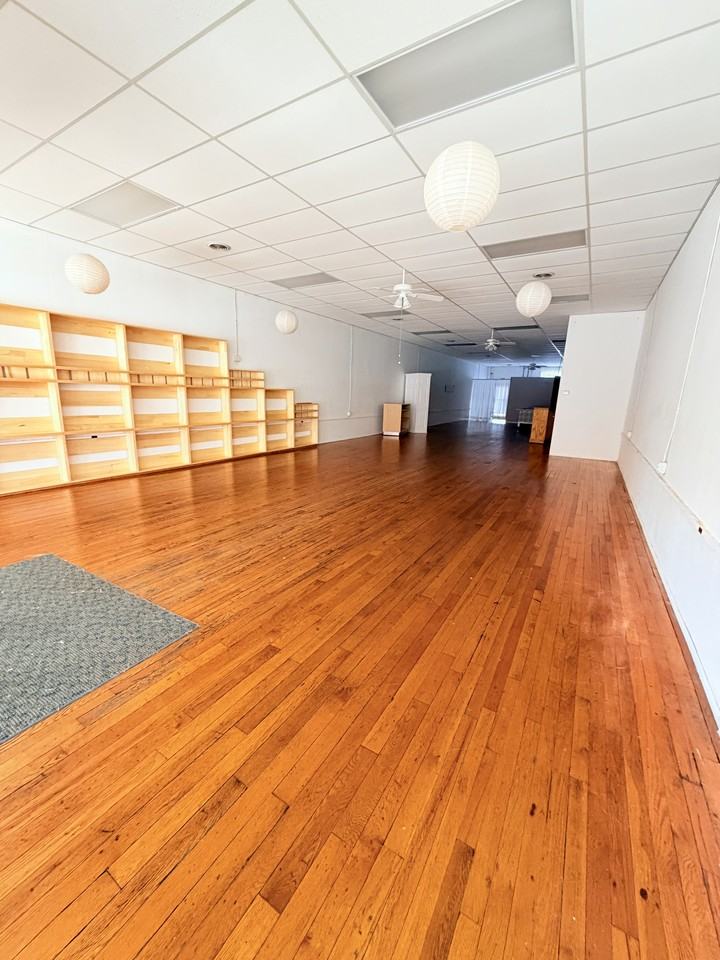 303 10th St #303 - Photo 4 of 10