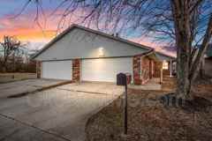 502 Peppertree Ln - Photo 1 of 1