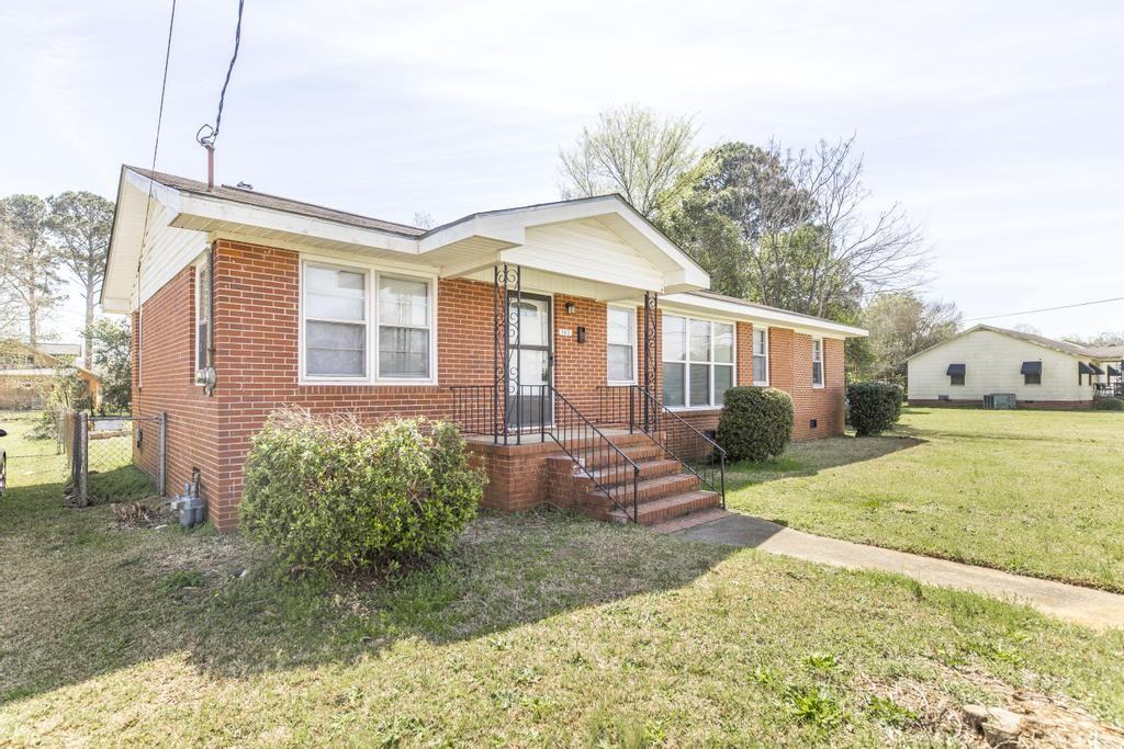 143 Morris St #1 - Photo 5 of 50