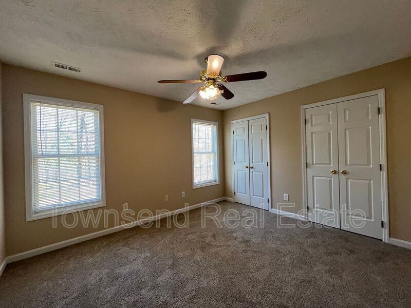 566 Crooked Creek Ct - Photo 7 of 15