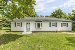 featured image of 222 Lawn St #A