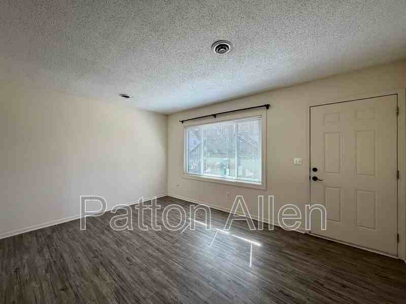 23 Dawnwood Cir - Photo 4 of 21