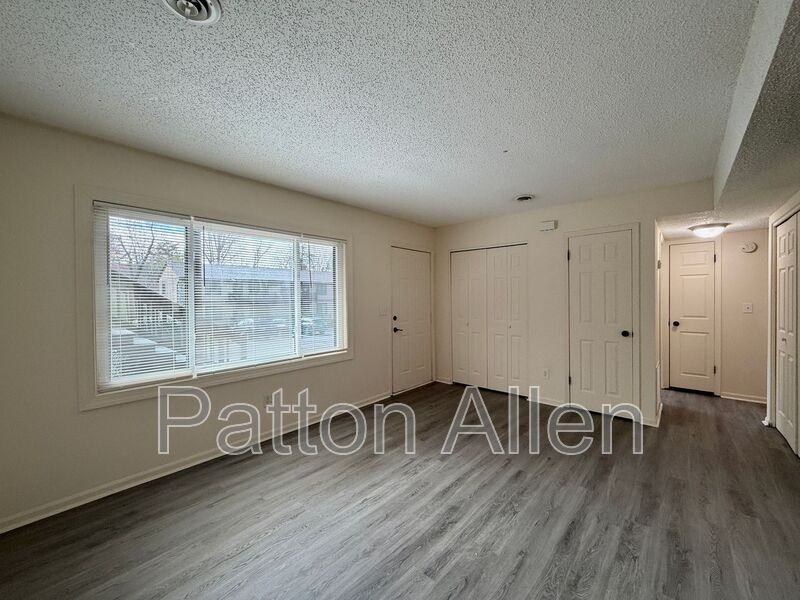 35 Dawnwood Cir - Photo 3 of 21