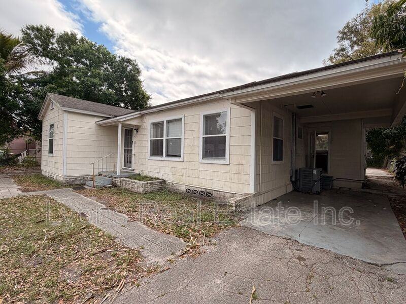 2114 Dora St - Photo 2 of 26