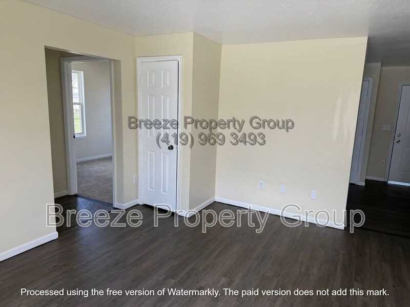 501 Hope St - Photo 2 of 8