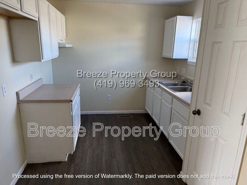 501 Hope St - Photo 3 of 8