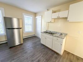 featured image of 160 Brackett St #2