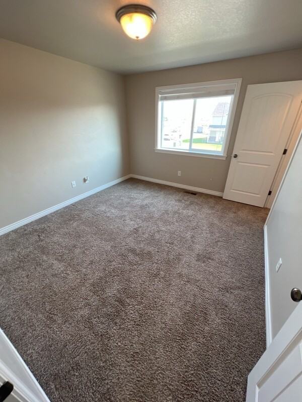 465 Nw #C - Photo 7 of 11