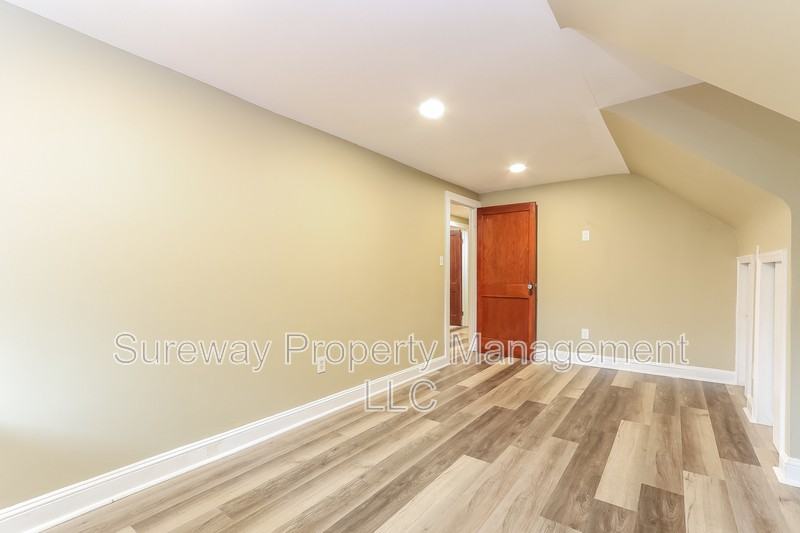 2009 E Mcgalliard Ave #2ndFL - Photo 3 of 15