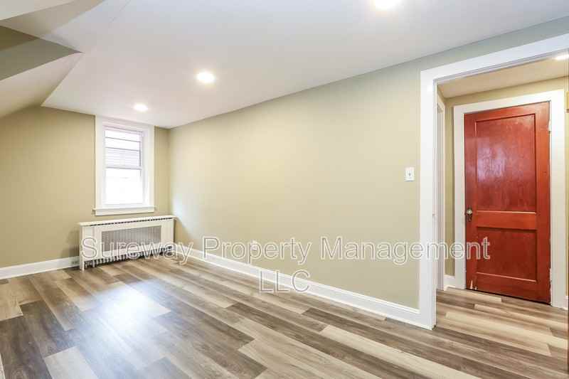 2009 E Mcgalliard Ave #2ndFL - Photo 4 of 15