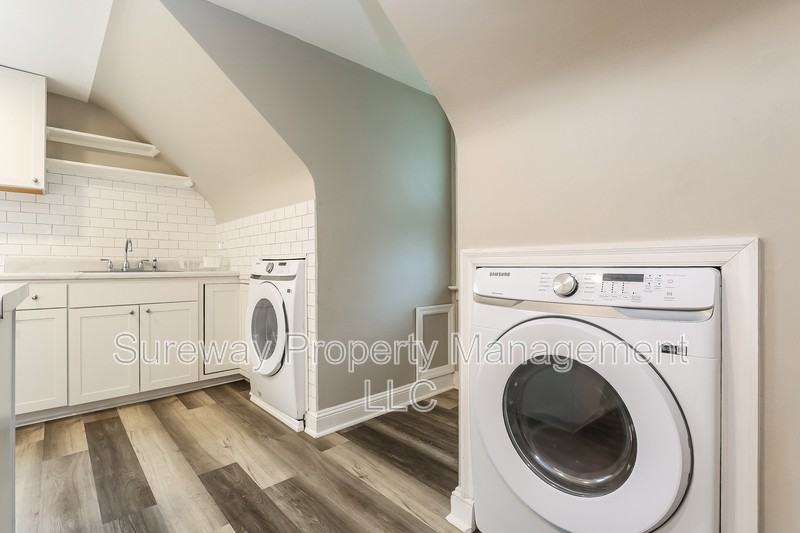 2009 E Mcgalliard Ave #2ndFL - Photo 7 of 15