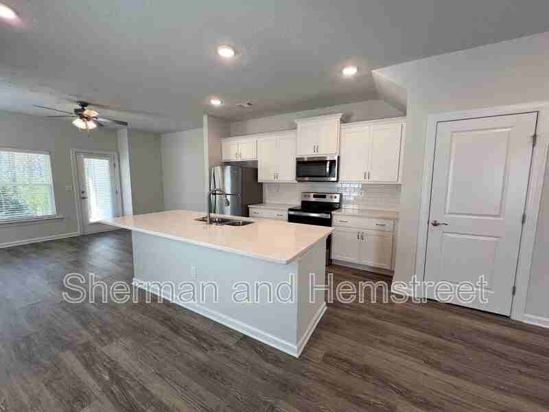 5038 Mimosa Dr - Photo 3 of 15