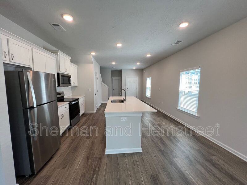 5038 Mimosa Dr - Photo 4 of 15