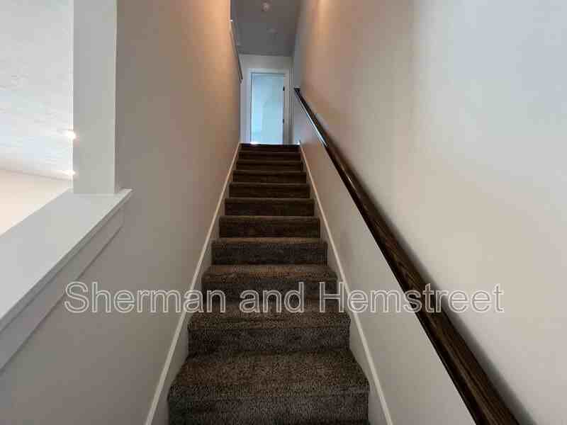 5038 Mimosa Dr - Photo 7 of 15