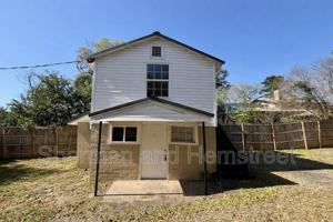 featured image of 821D Georgia Ave