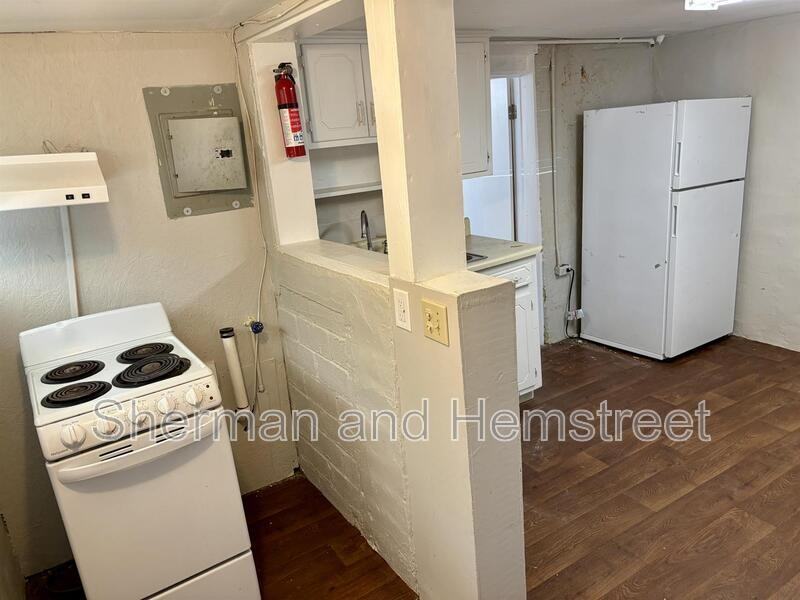 821D Georgia Ave - Photo 3 of 7