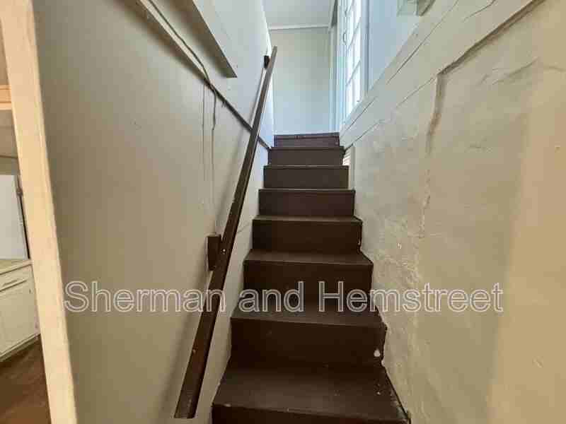 821D Georgia Ave - Photo 4 of 7