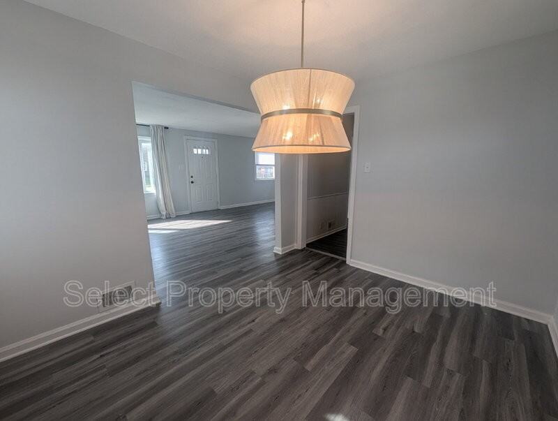 1523 Curdes Ave - Photo 7 of 24