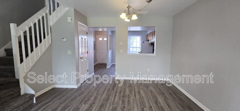 5444 Evard Rd - Photo 6 of 19