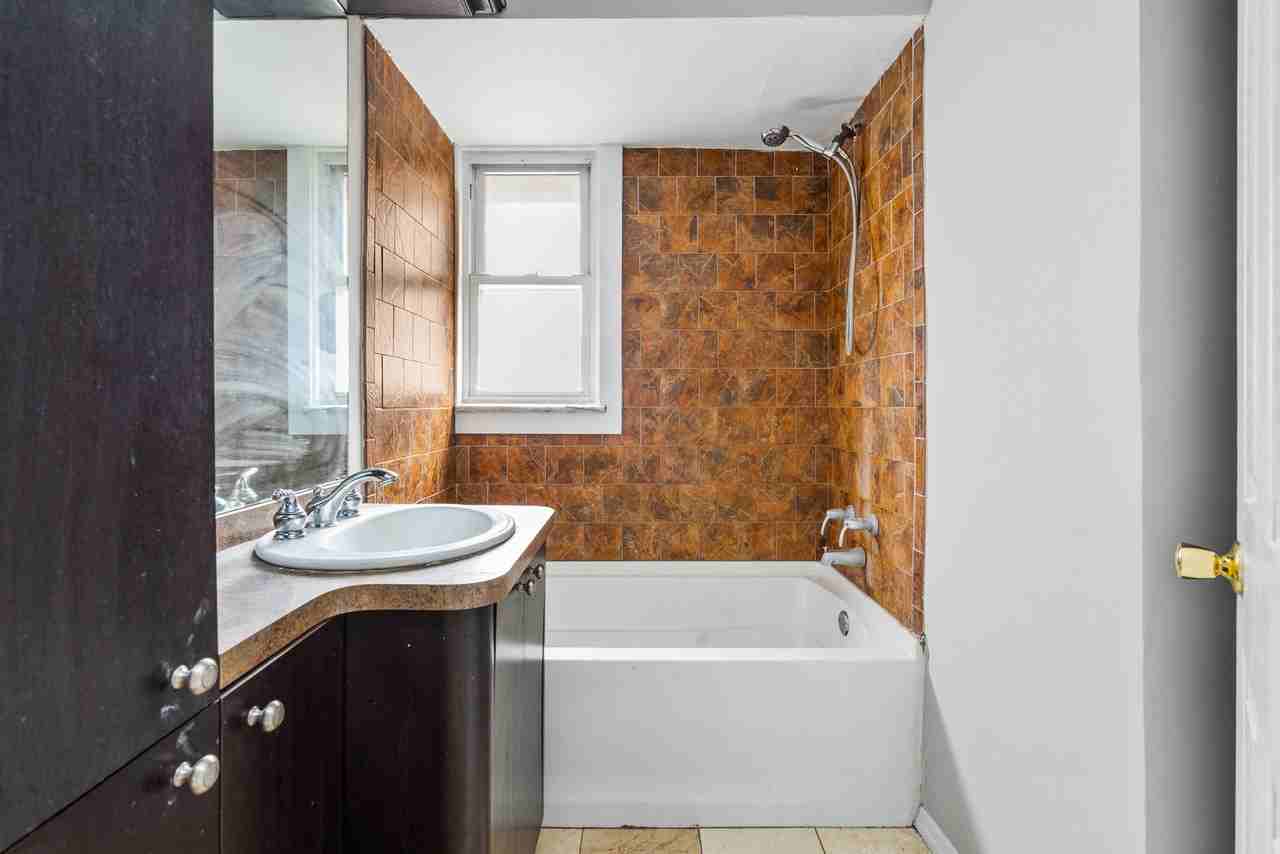 6217/6219 Monitor, 6219 #6219 - Photo 6 of 13