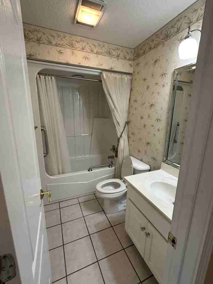 109 Villa Rd #1 - Photo 6 of 19