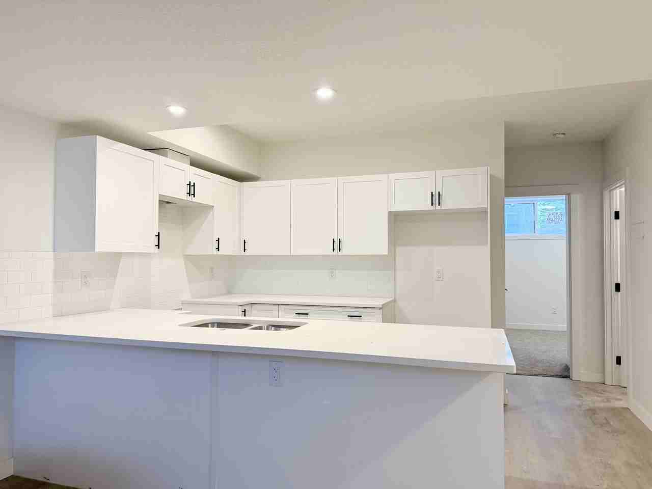 14002 Garage 2 - 14002 123a Avenue Nw #10 - Photo 3 of 7