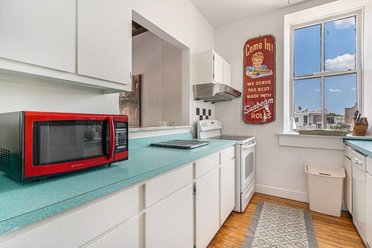 350 King Street307 #307 - Photo 2 of 31