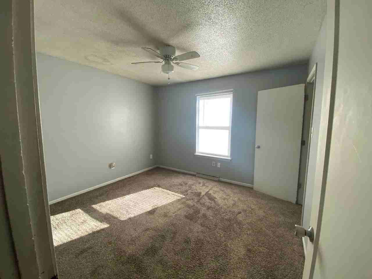 4165 W Bethany Dr - Photo 6 of 7